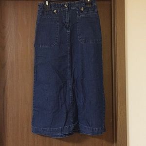 Petite White Stag size 6 long Jean skirt